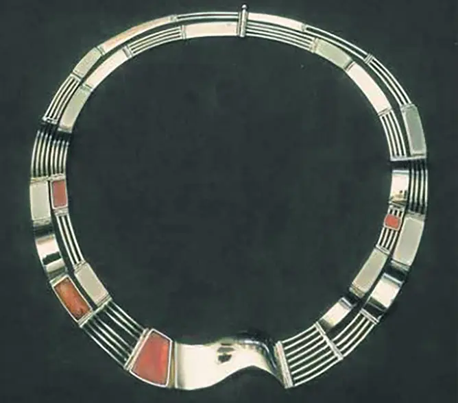 Мария Тоне. Колье