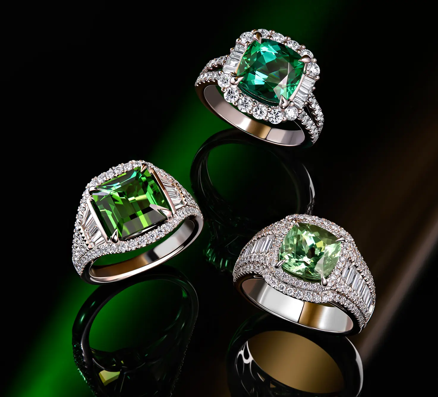 Кольца из коллекции Royal с изумрудом и турмалинами