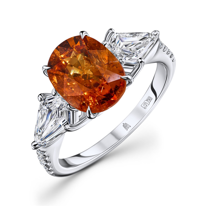 Кольцо с бриллиантами и спессартином - фото 1 Кольцо с бриллиантами и спессартином - фото 1