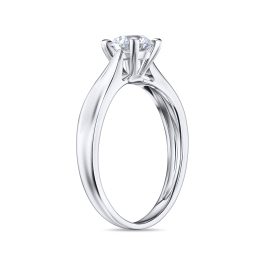 Кольцо с бриллиантом