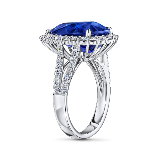 Кольцо с бриллиантами и сапфиром