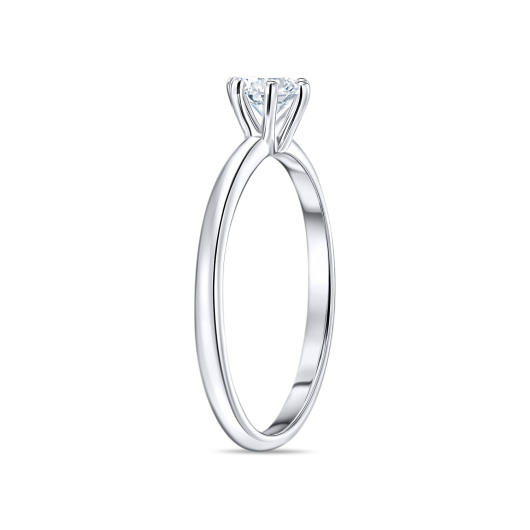 Кольцо с бриллиантом