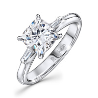 Кольцо с бриллиантом - фото 1 Кольцо с бриллиантом - фото 1