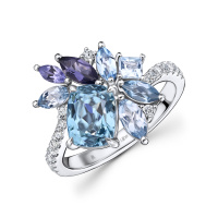 Кольцо с топазами, бриллиантами, иолитом, лондон топазом, танзанитом и цирконом - фото 1 Кольцо с топазами, бриллиантами, иолитом, лондон топазом, танзанитом и цирконом - фото 1