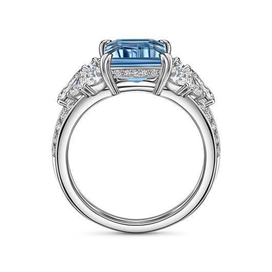 Кольцо с аквамарином и бриллиантами