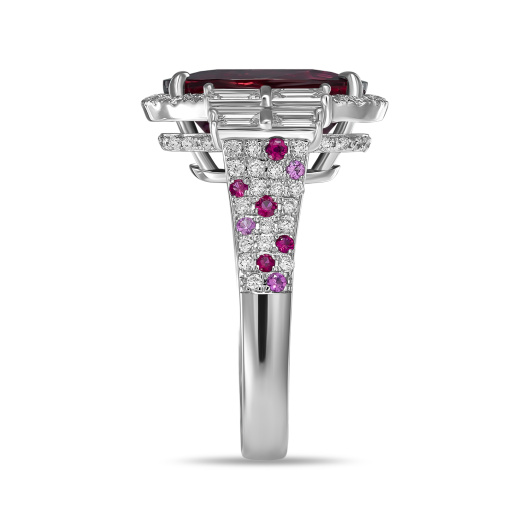 Кольцо с бриллиантами, рубеллитом, рубинами и цветными сапфирами