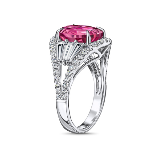 Кольцо с бриллиантами и рубеллитом