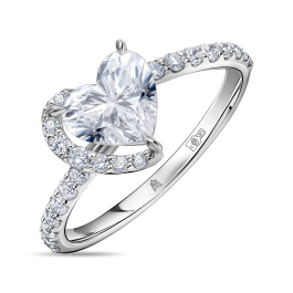 Кольцо с бриллиантом