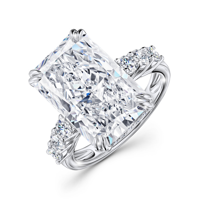 Кольцо с бриллиантом - фото 1