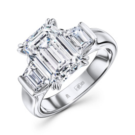 Кольцо с бриллиантом