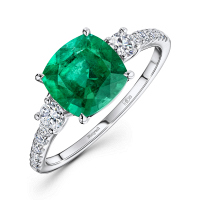 Кольцо с бриллиантами и изумрудом - фото 1