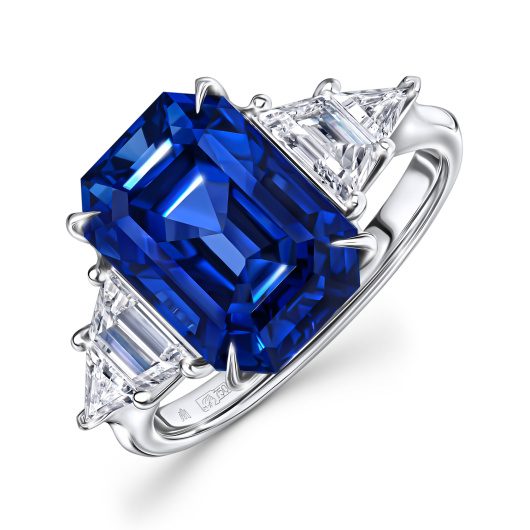 Кольцо с бриллиантом и сапфиром