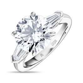 Кольцо с бриллиантом