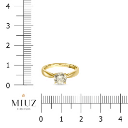 Кольцо с бриллиантом