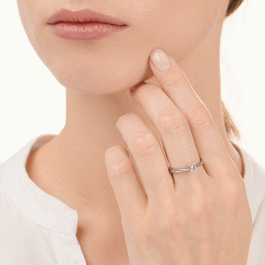 Кольцо с бриллиантом