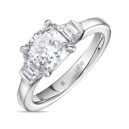 Кольцо с бриллиантом