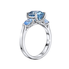 Кольцо с топазами, бриллиантами и цирконом