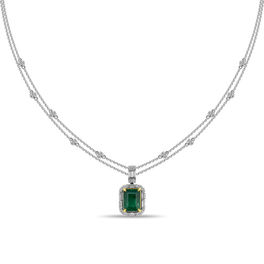 Колье с бриллиантами и изумрудом