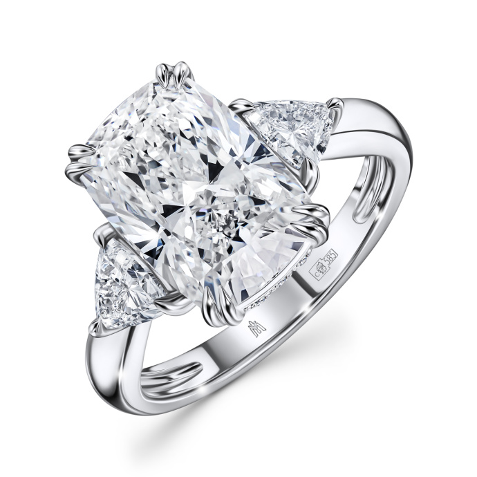 Кольцо с бриллиантом - фото 1