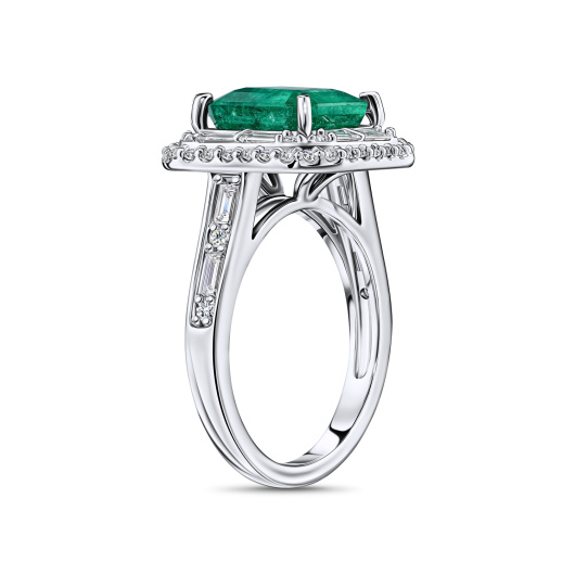 Кольцо с бриллиантами и изумрудом