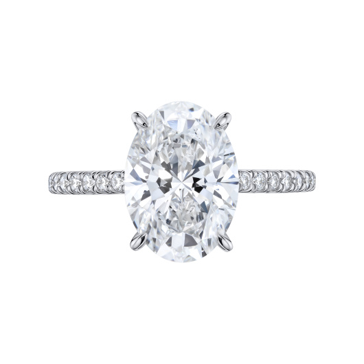 Кольцо с бриллиантом