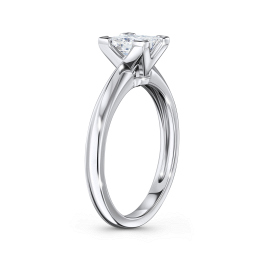 Кольцо с бриллиантом