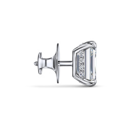 Серьги с бриллиантом