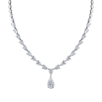 Колье с бриллиантом - фото 1