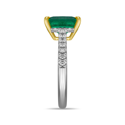 Кольцо с бриллиантами и изумрудом