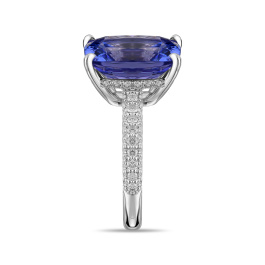 Кольцо с танзанитом и бриллиантами