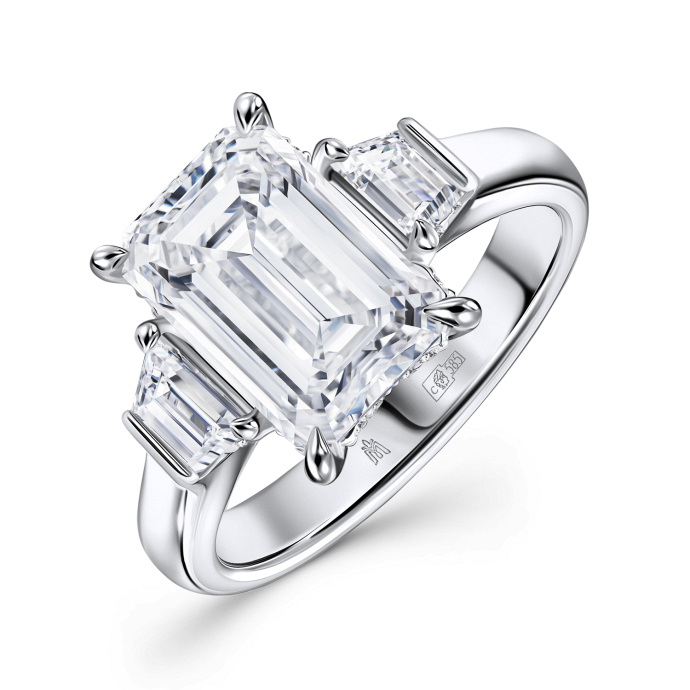 Кольцо с бриллиантом - фото 1