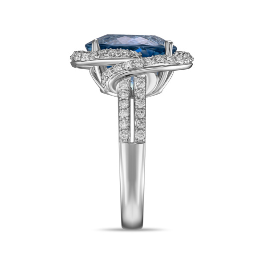 Кольцо с аквамарином и бриллиантами