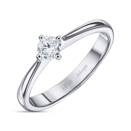 Кольцо с бриллиантом