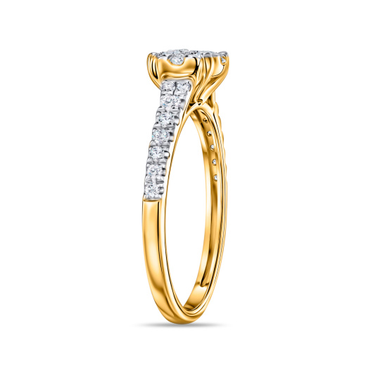 Кольцо с бриллиантом